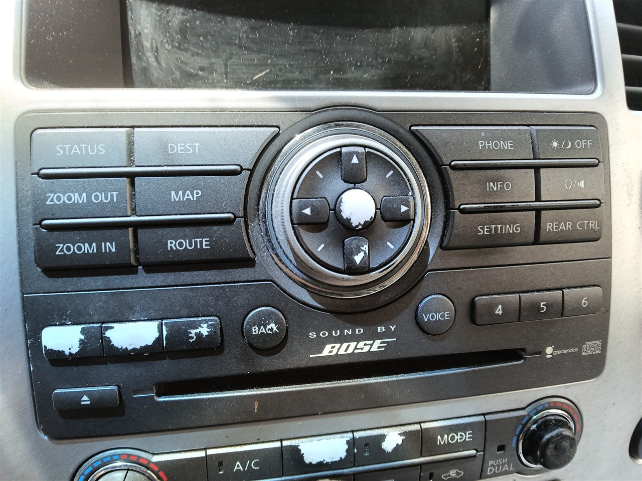 2009 2010 Infiniti QX56 Radio Stereo Audio Head Unit control front dash mounted
