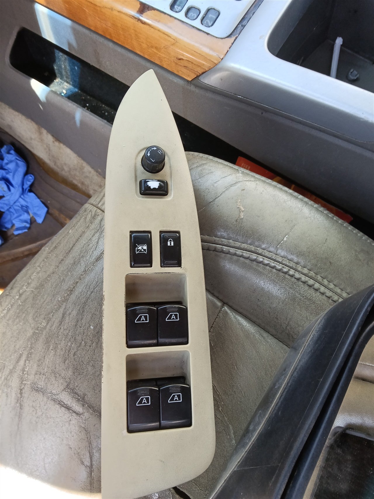 2008 2009 2010 Infiniti QX56 Driver Side Left Front Door Window Master Switch Driver s lock and
