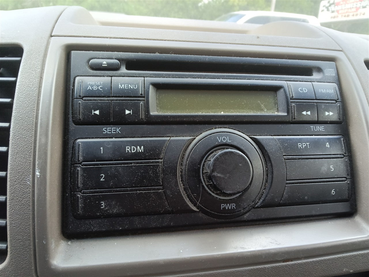 2008 thru 2012 Nissan Pathfinder, Nissan Armada Radio Stereo Audio Head Unit receiver AM FM CD single disc player