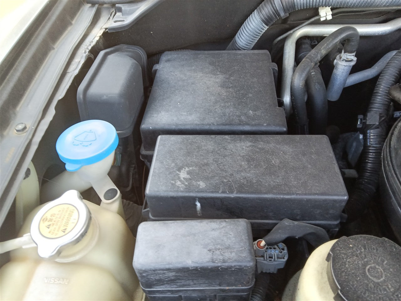 2008 Nissan Pathfinder Engine Bay Fuse Box Relay Panel