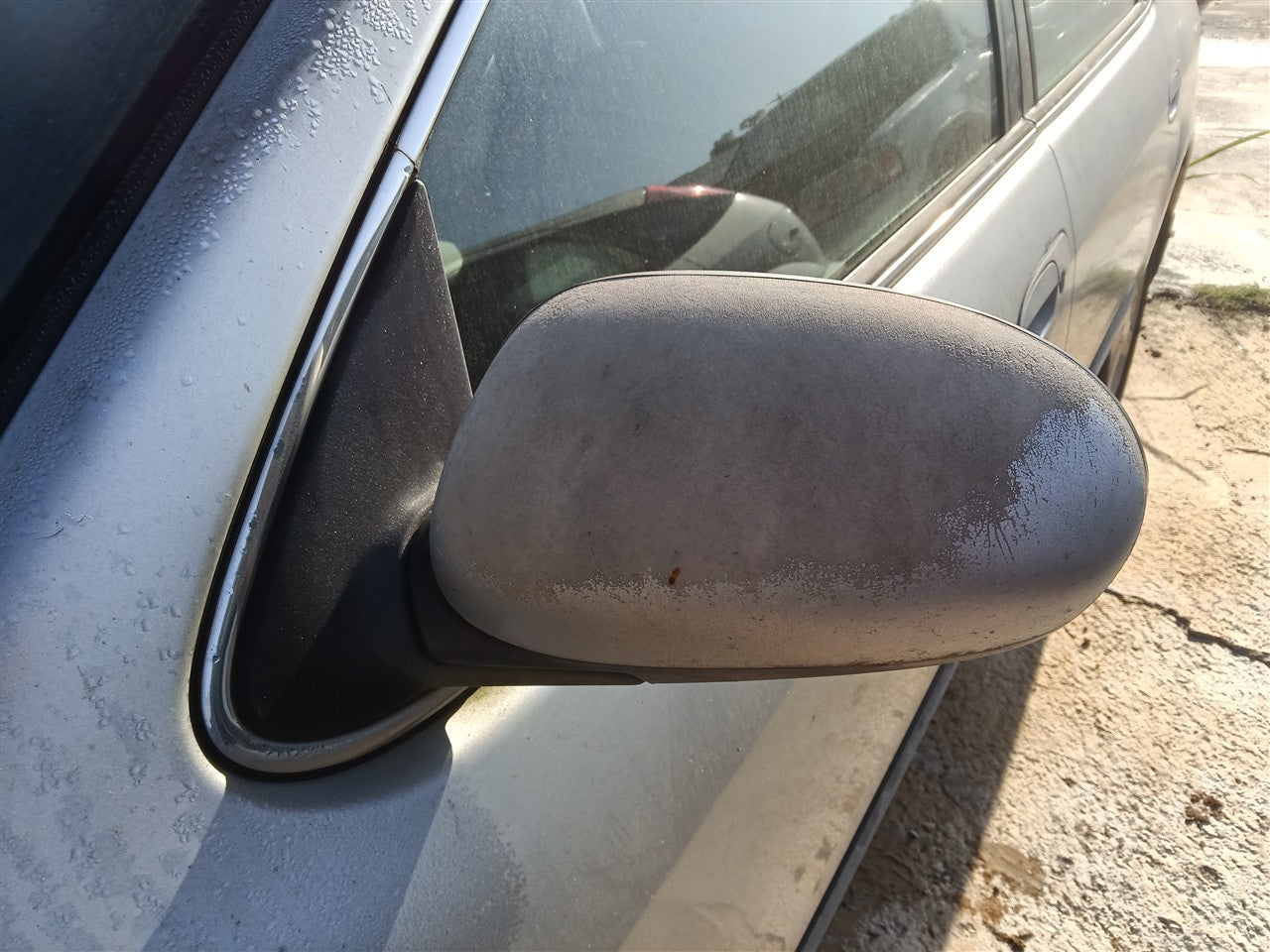 2000 thru 2004 Infiniti I35, Infiniti I30 Left Driver Side View Door Mirror Power non heated L