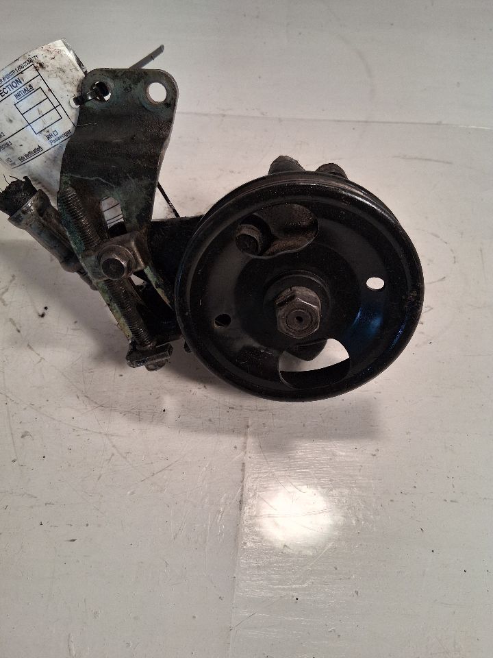 1995 thru 2004 Nissan Maxima, Infiniti I30, Infiniti I35 Power Steering Pump without electronic suspension