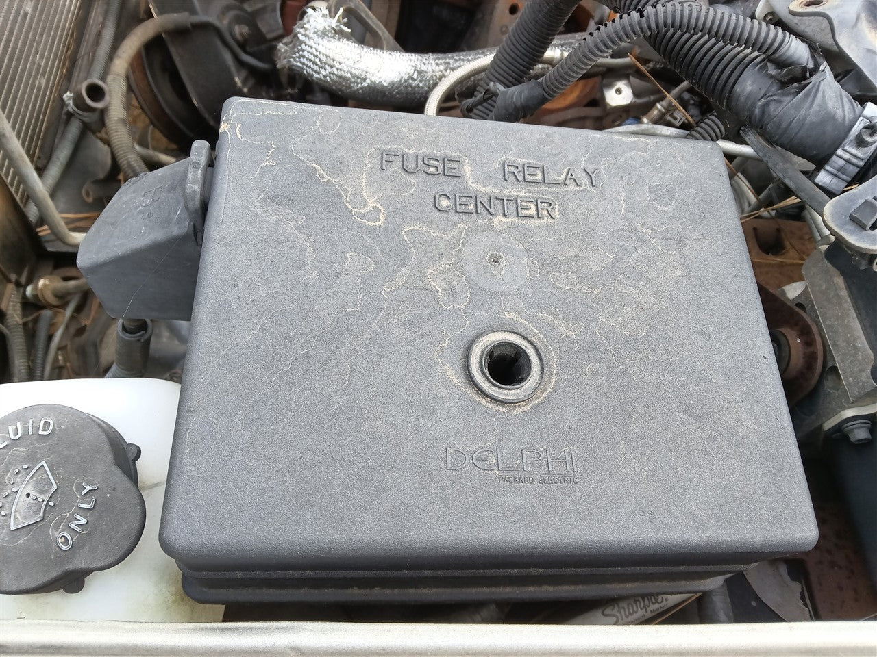 2000 thru 2005 Chevrolet Blazer S10 Jimmy S15, GMC S10 S15 Sonoma, Oldsmobile Bravada, GMC Envoy Engine Bay Fuse Box Relay