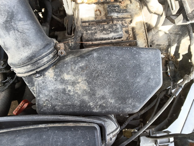 2010 2011 KIA Soul Air Cleaner Intake Filter Box 2.0L