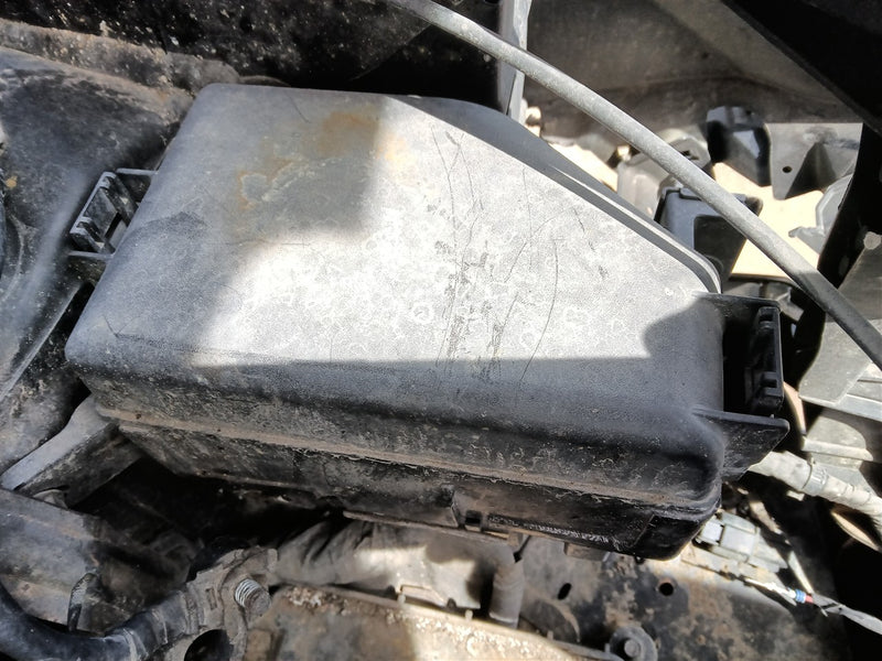 2010 2011 KIA Soul Engine Bay Fuse Box Relay Panel 2.0L AT