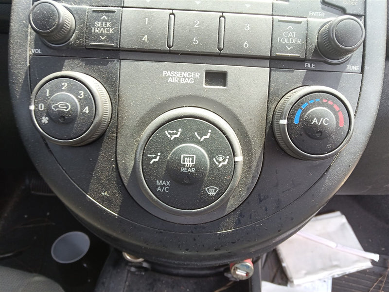 2010 2011 KIA Soul AC Heater Temperature Climate Control Unit with manual without satin metal finish