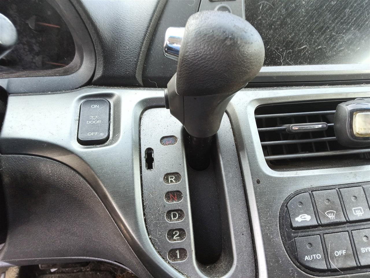 2005 Honda Odyssey Transmission Gear Shifter Assembly