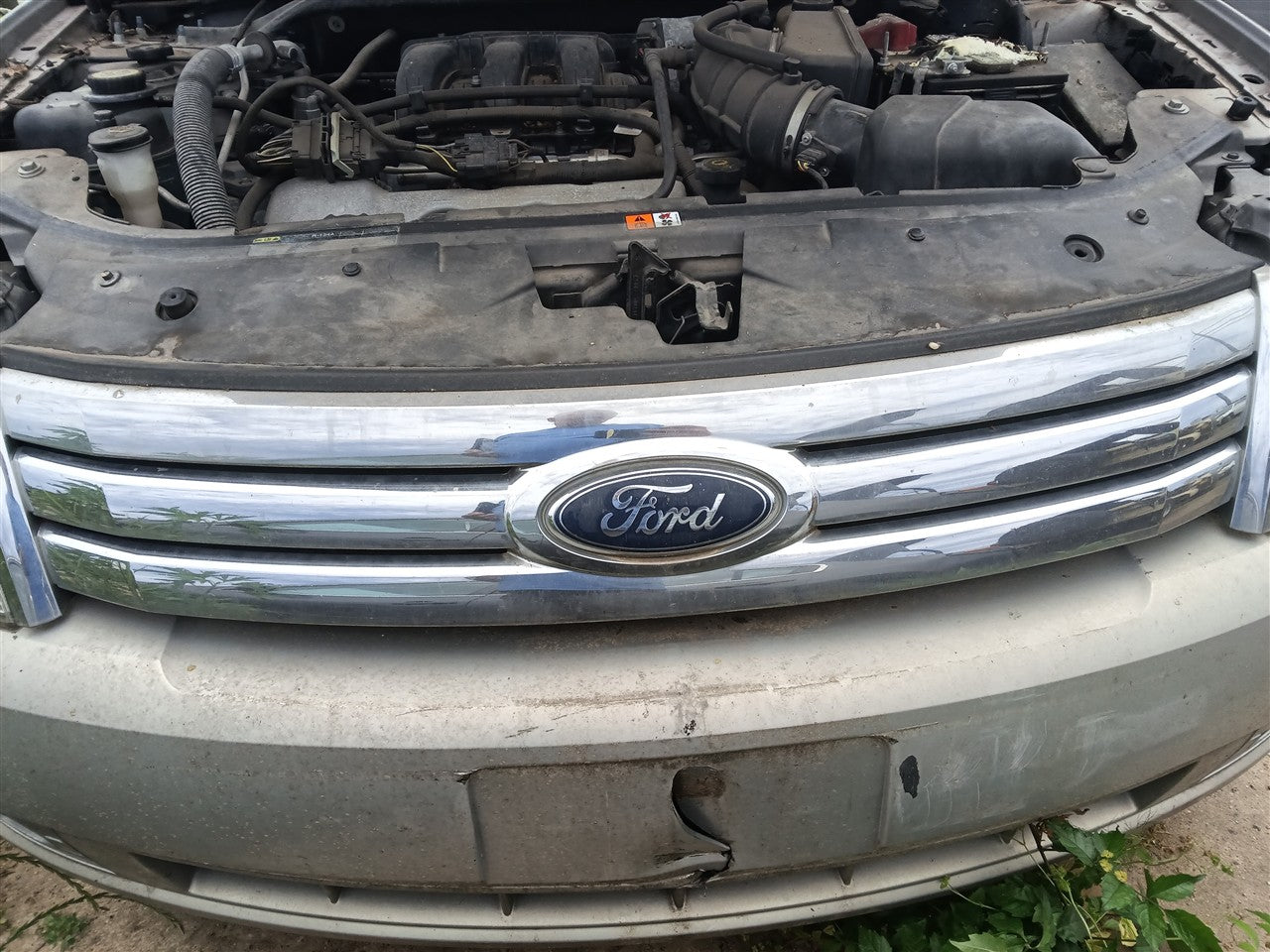 2008 2009 Ford Taurus Grille