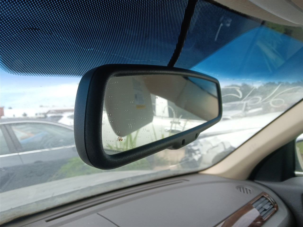 2000 thru 2011 Ford Expedition, Lincoln Navigator, Ford F150, Ford Taurus and 7 more Interior Rear View Mirror automatic