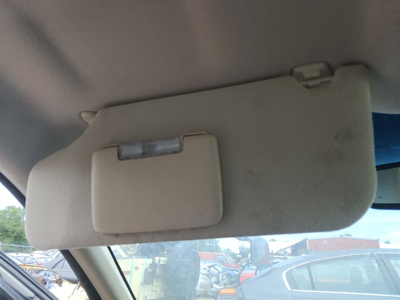 2008 2009 Ford Taurus, Ford Taurus X, Mercury Sable Driver Side Left Sun Visor illuminated L without garage door opener