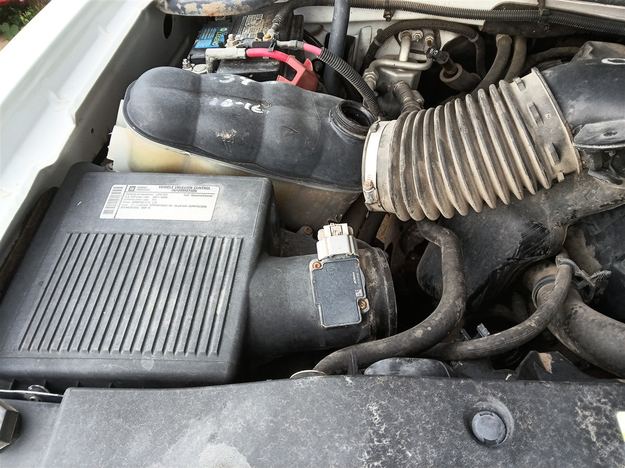 2009 thru 2014 Cadillac Escalade, Cadillac Escalade ESV, Chevrolet Suburban 1500, Chevrolet Tahoe and 14 more Air Cleaner