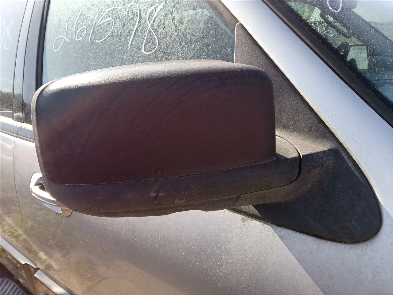 2005 2006 Ford Expedition Right Passenger Side View Door Mirror Power approach lamp black textured manual fold