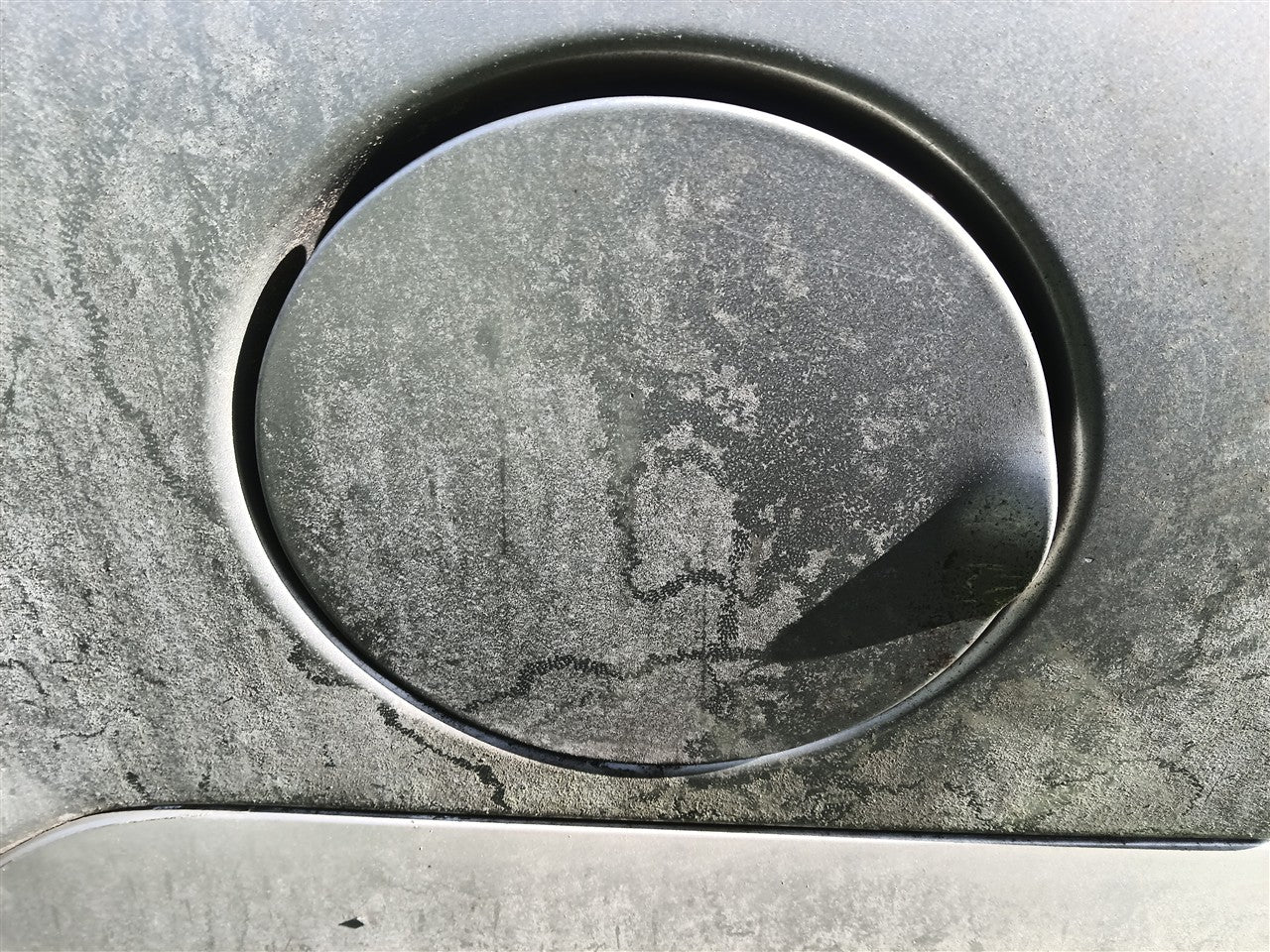 2006 Ford Expedition Fuel Filler Gas Door Lid