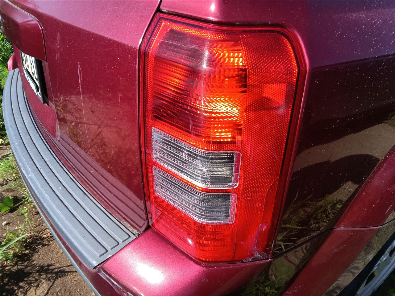 2008 thru 2017 Jeep Patriot Passenger Side Right Tail Light Lamp Assembly R