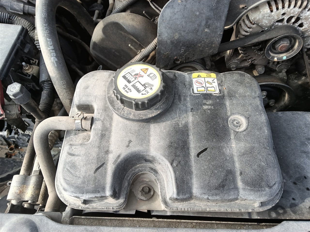 2003 thru 2011 Ford Crown Victoria, Lincoln and Town CAR, Mercury Grand Marquis, Mercury Marauder Coolant Overflow Reservoir
