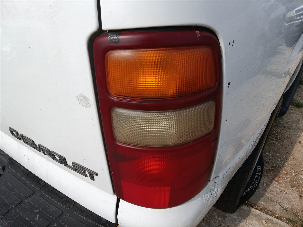 2000 2001 2002 2003 Chevrolet Suburban 1500, Chevrolet Suburban 2500, Chevrolet Tahoe, GMC Yukon and 2 more Passenger Side