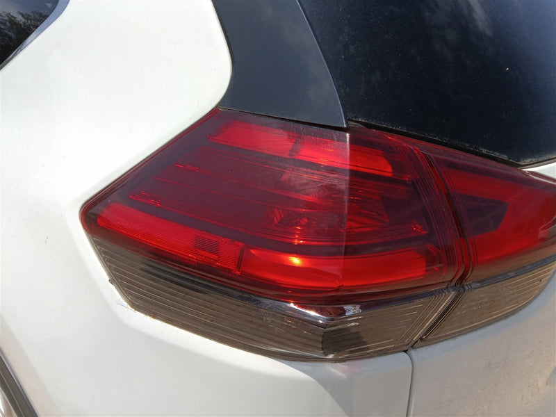 2017 Nissan Rogue Driver Side Left Tail Light Lamp Assembly quarter panel mounted L