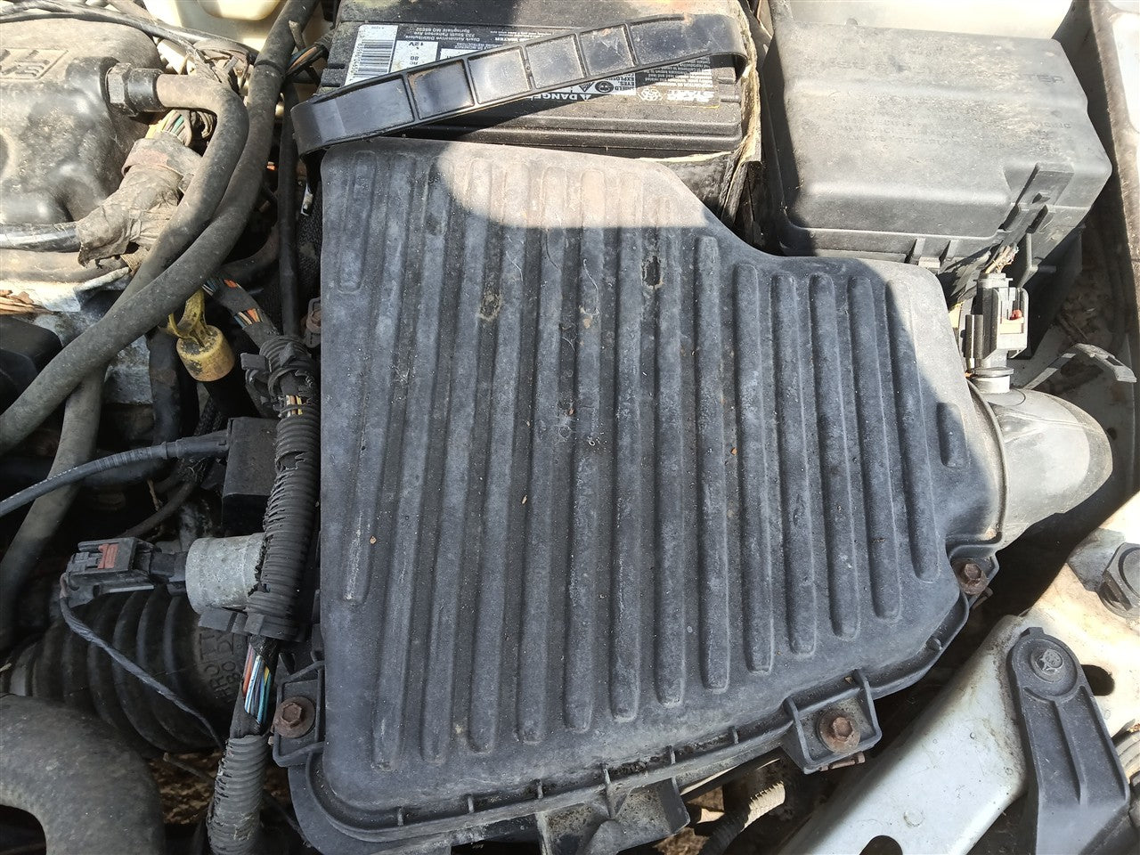 2002 2003 2004 2005 Plymouth Neon Air Cleaner Intake Filter Box without turbo