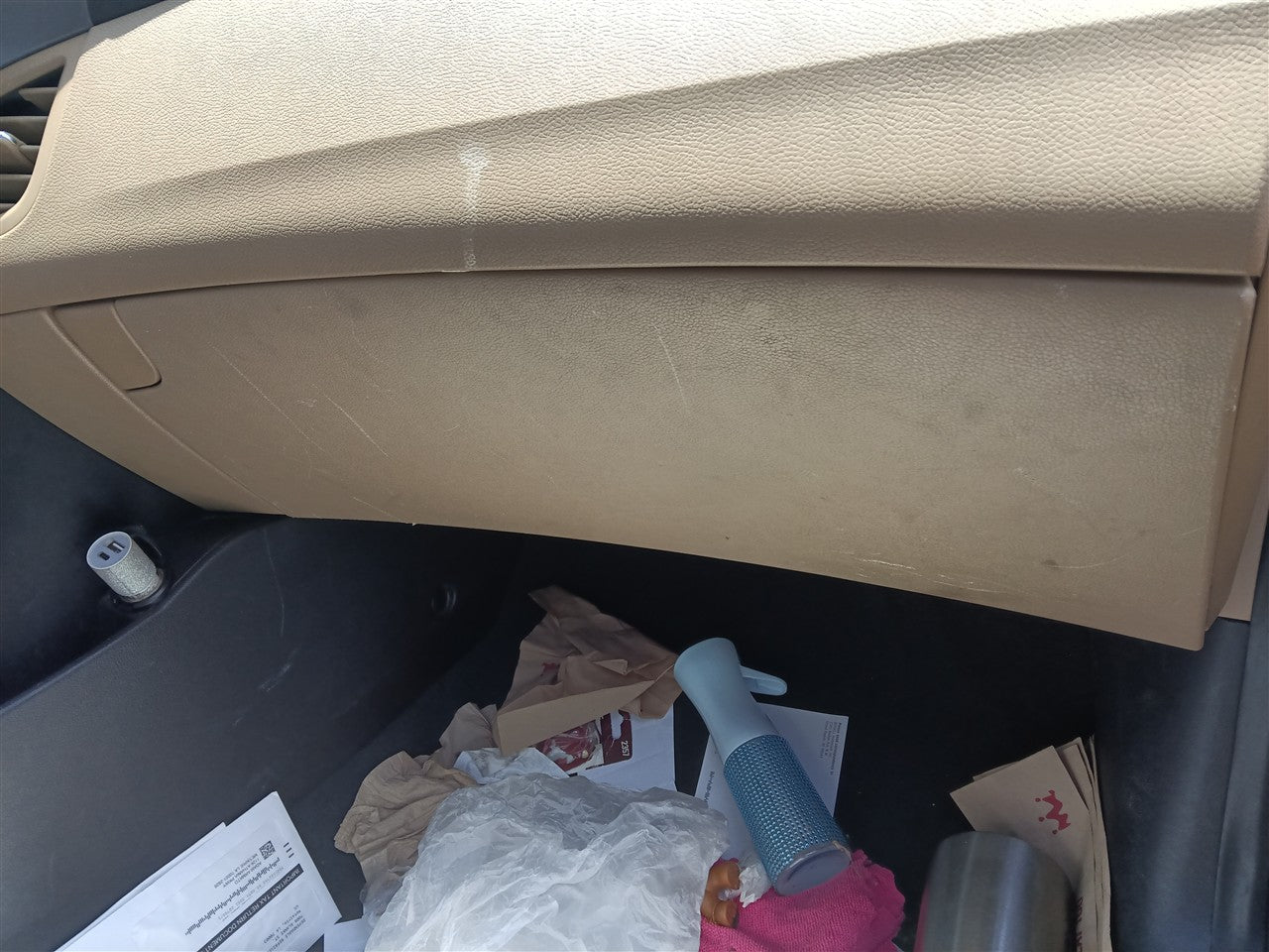 2013 Hyundai Elantra Glove Box Compartment