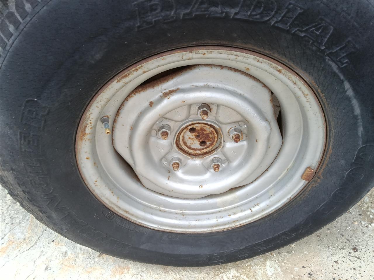 1975 thru 1991 Ford E150 Van, Ford F150, Ford Bronco, Ford E100 Van and 1 more Wheel Rim 15x6