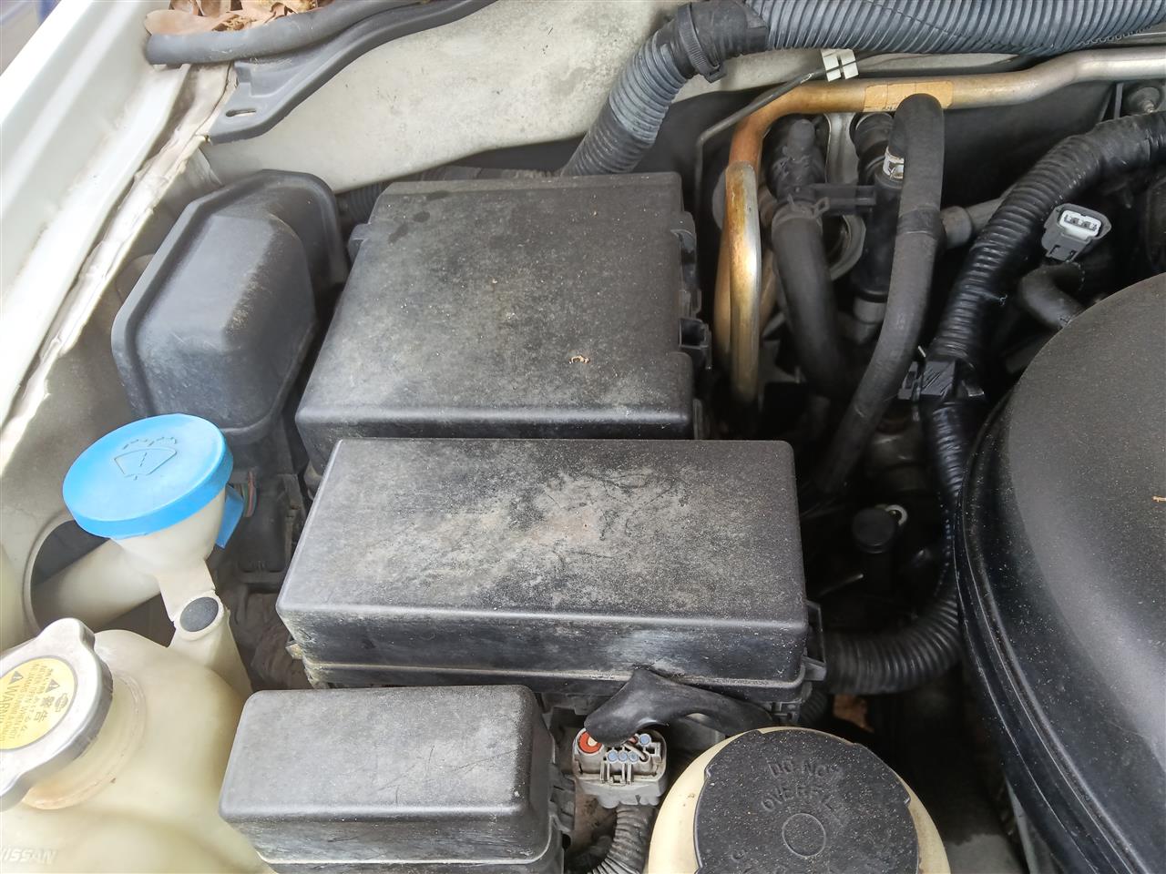 2008 Nissan Pathfinder Engine Bay Fuse Box Relay Panel