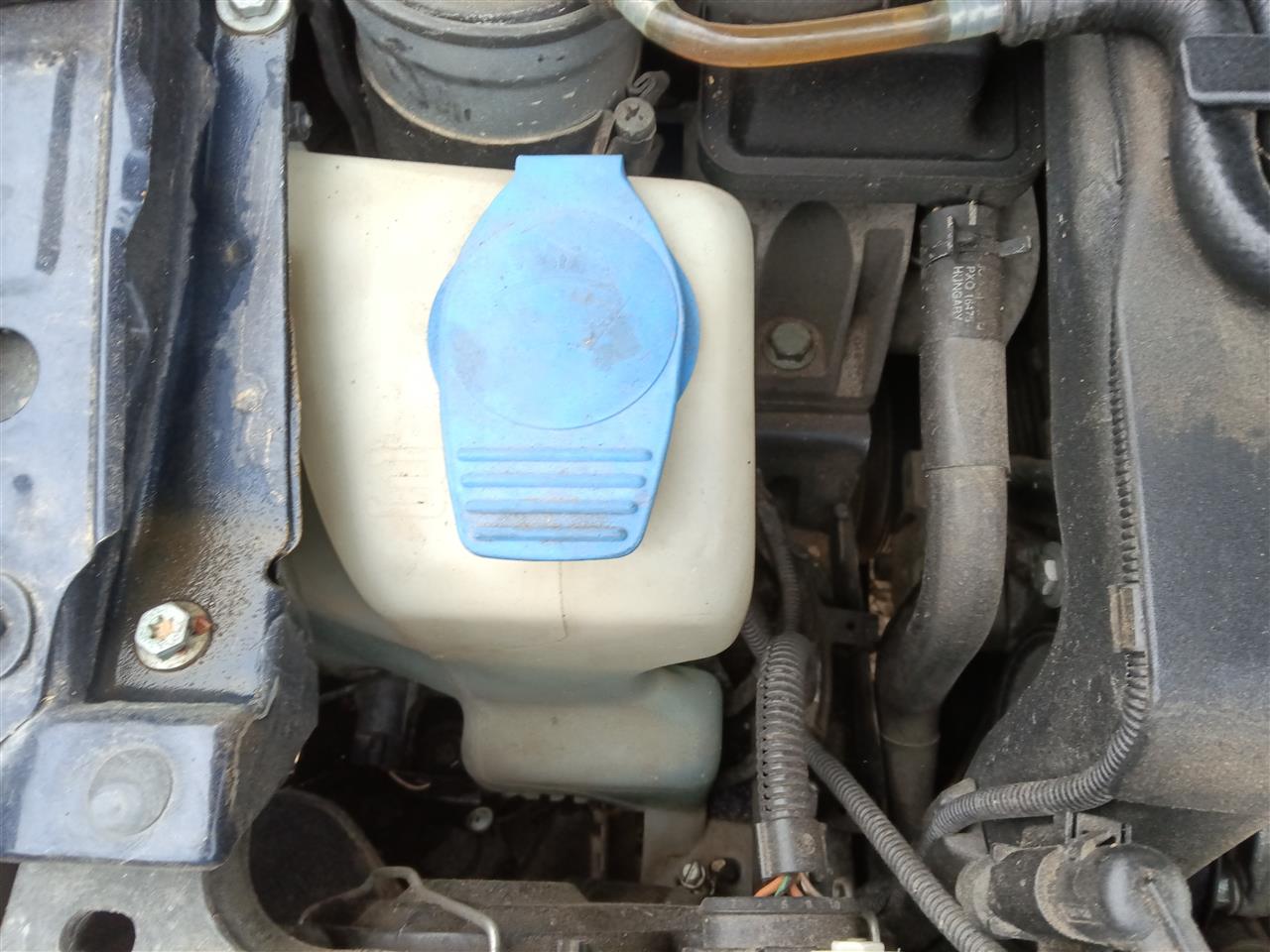2000 thru 2011 Volkswagen Golf, Volkswagen Jetta, Volkswagen Golf GTI, Volkswagen Jetta GLI Wash Reservoir Assembly