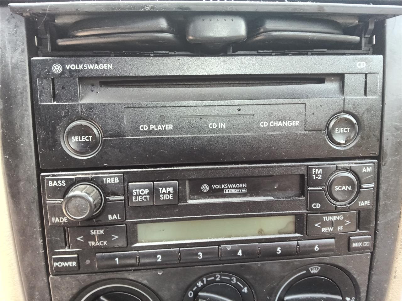 2000 thru 2009 Volkswagen Jetta, Volkswagen Golf, Volkswagen Passat, Volkswagen Jetta GLI and 1 more Radio Stereo Audio Head
