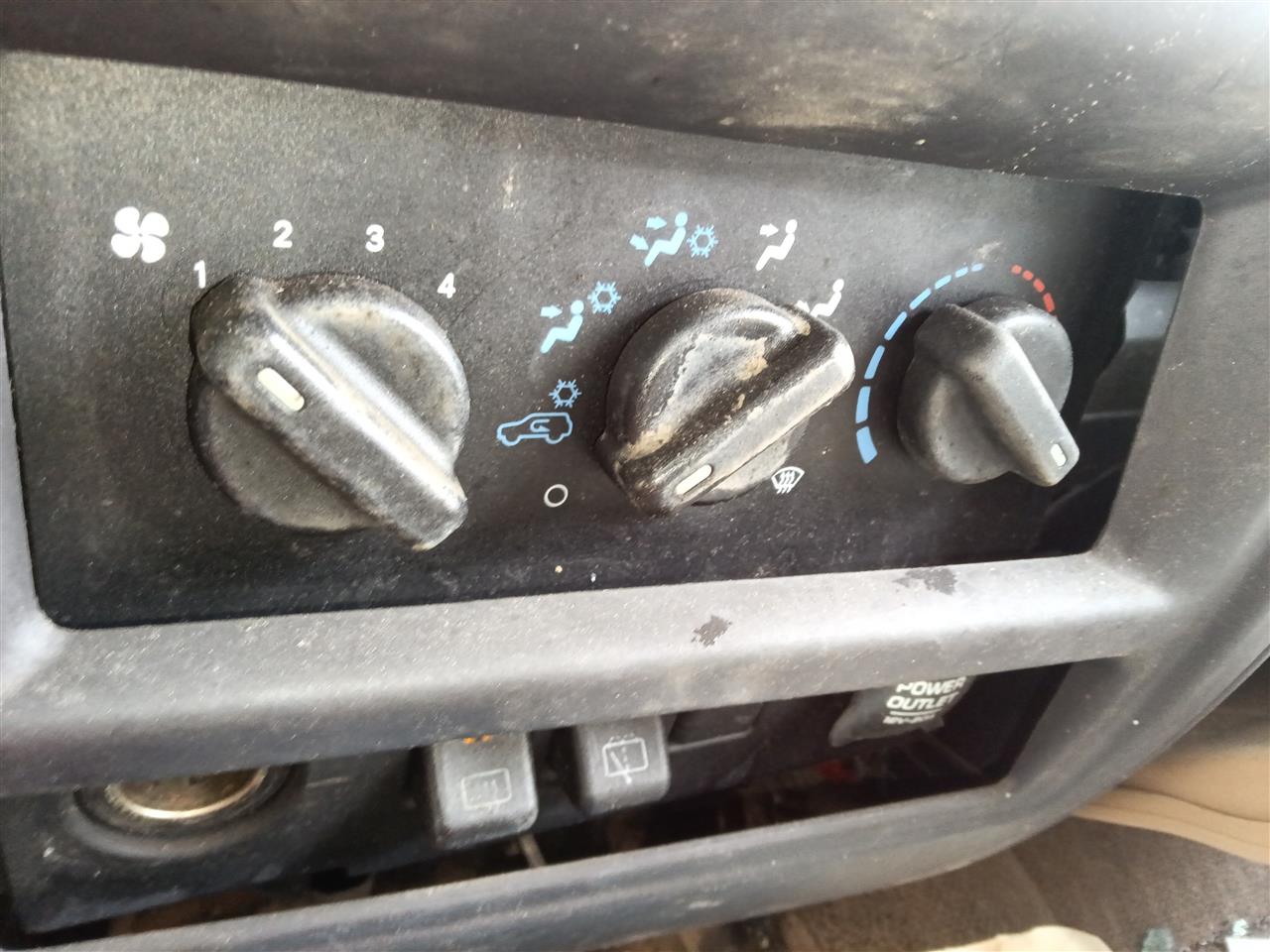 1999 2000 2001 Jeep Cherokee AC Heater Temperature Climate Control Unit with