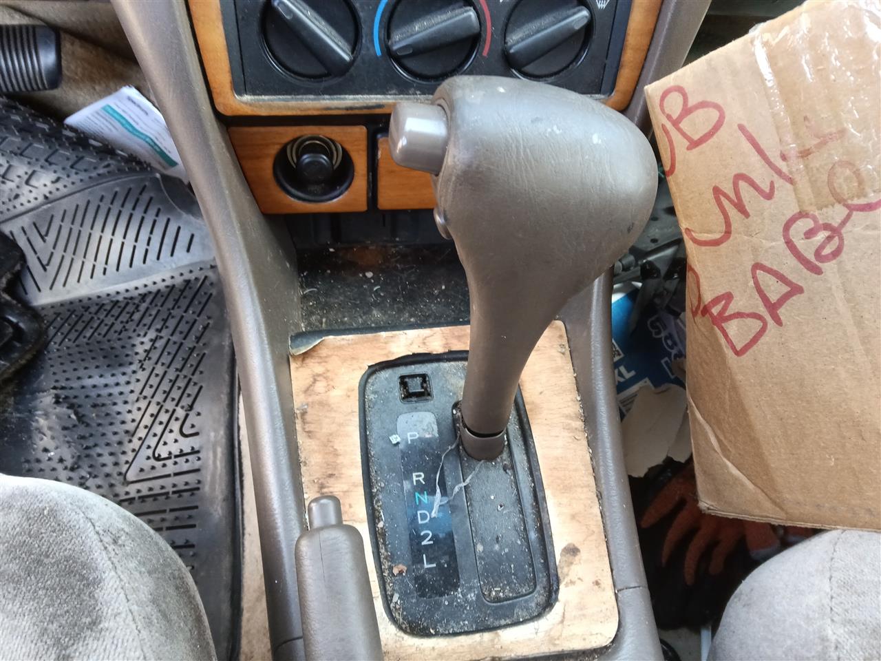 1997 Toyota Camry Transmission Gear Shifter Assembly