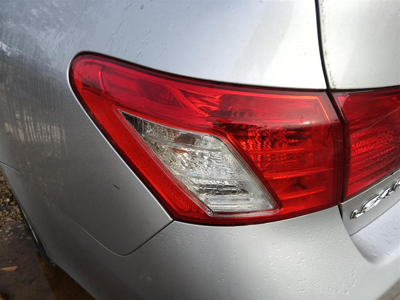 2007 2008 2009 Lexus ES350 Driver Side Left Tail Light Lamp Assembly quarter panel mounted L