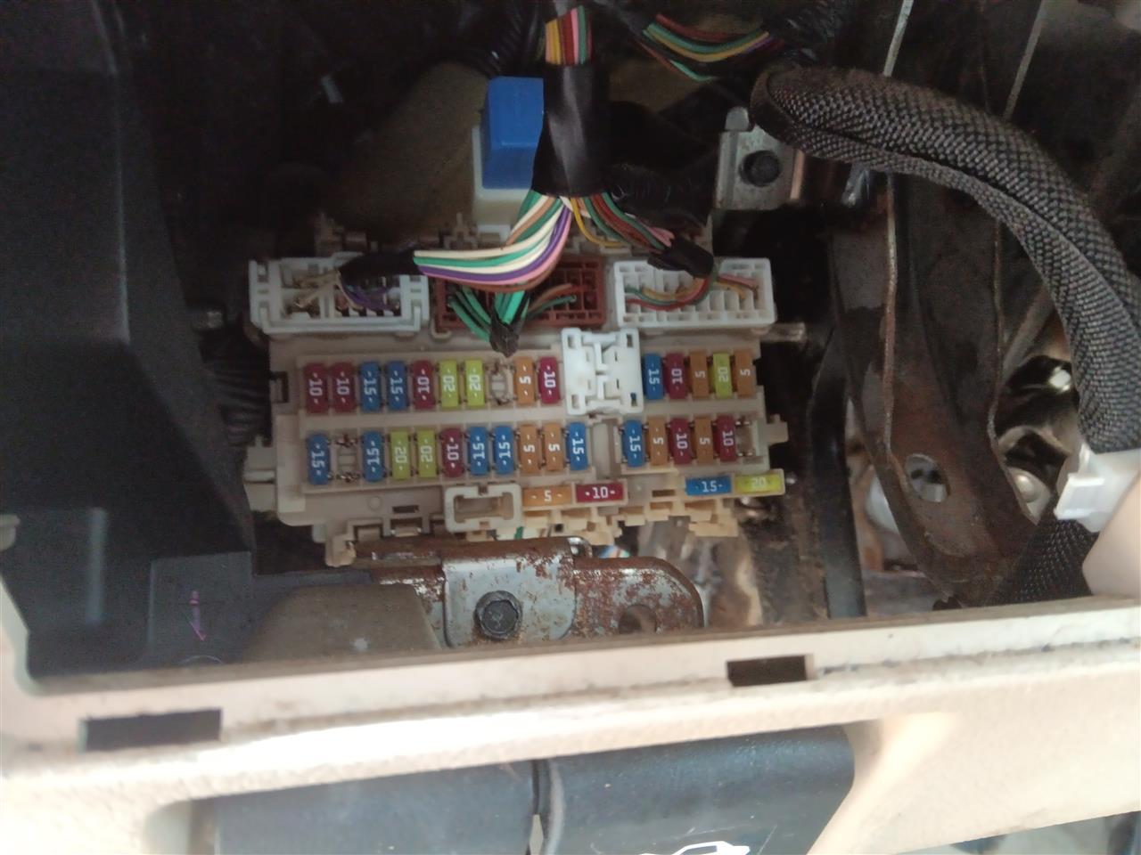 2013 Nissan Altima Cabin Interior Fuse Box Relay Panel