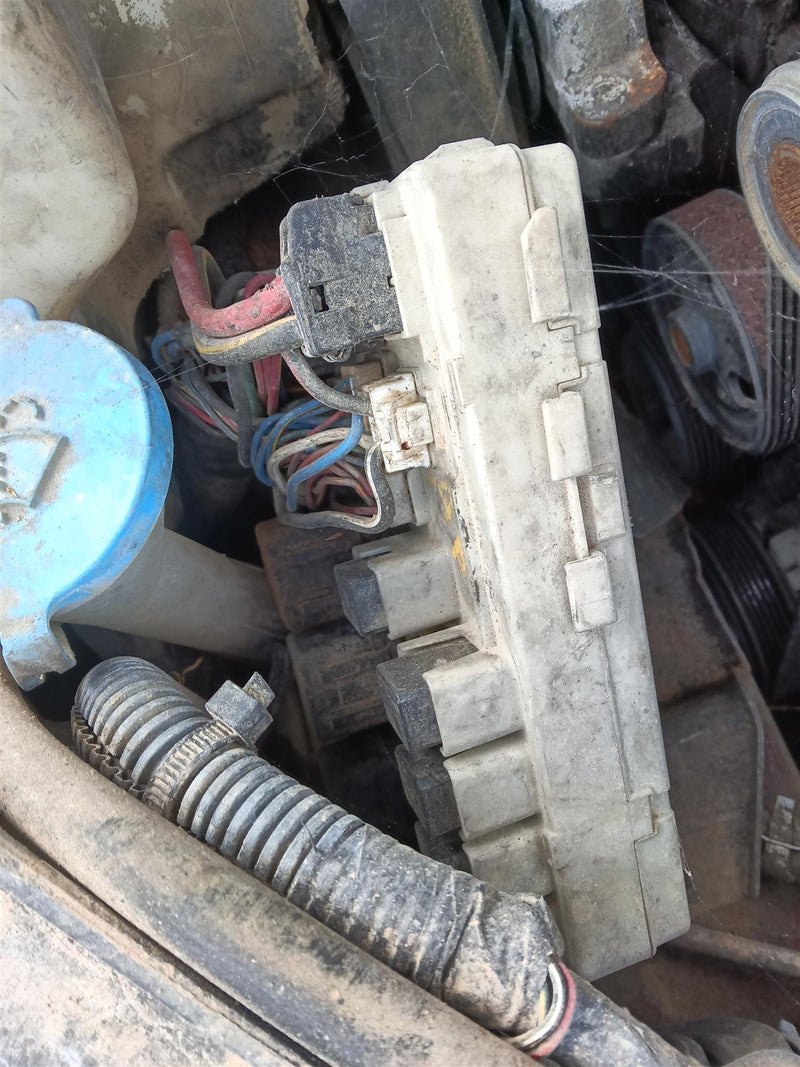 2002 thru 2006 Nissan Altima Engine Bay Fuse Box Relay Panel