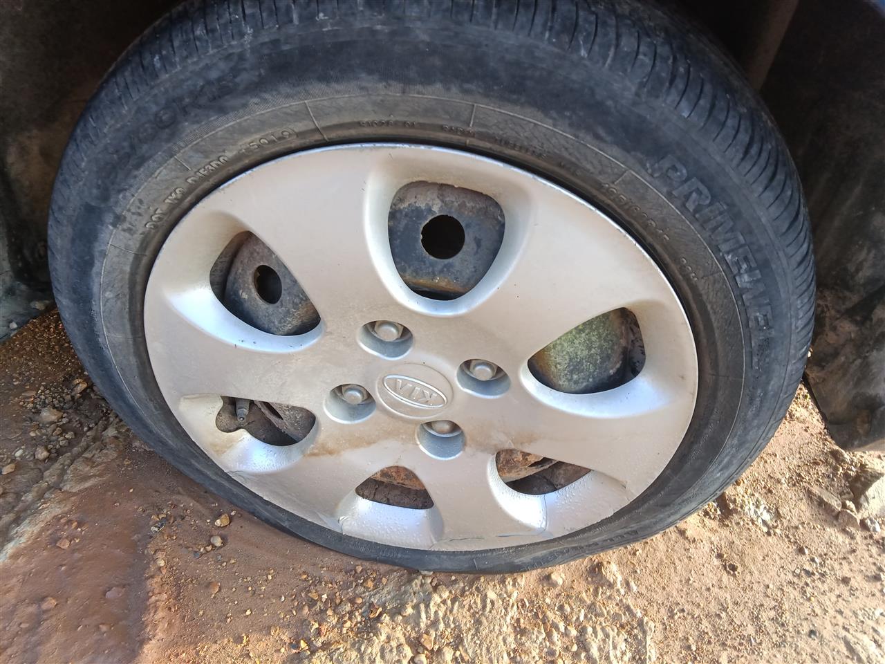 2007 2008 2009 KIA Spectra Wheel Rim 15x6 steel 10 hole
