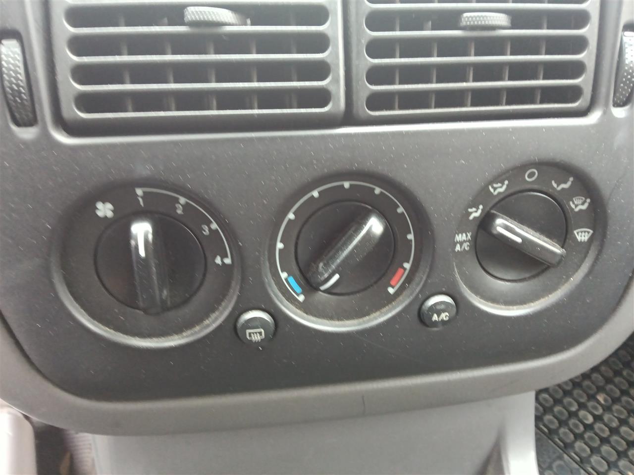 2002 thru 2006 Ford Explorer, Mercury Mountaineer AC Heater Temperature Climate Control Unit Front dash without automatic