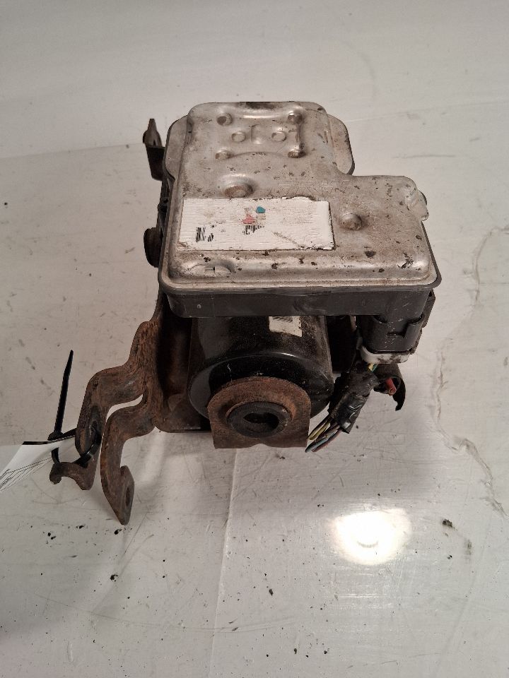 2004 2005 Buick Rainier, Chevrolet Trailblazer, Chevrolet Trailblazer EXT, GMC Envoy and 5 more ABS Anti Lock Brake Pump