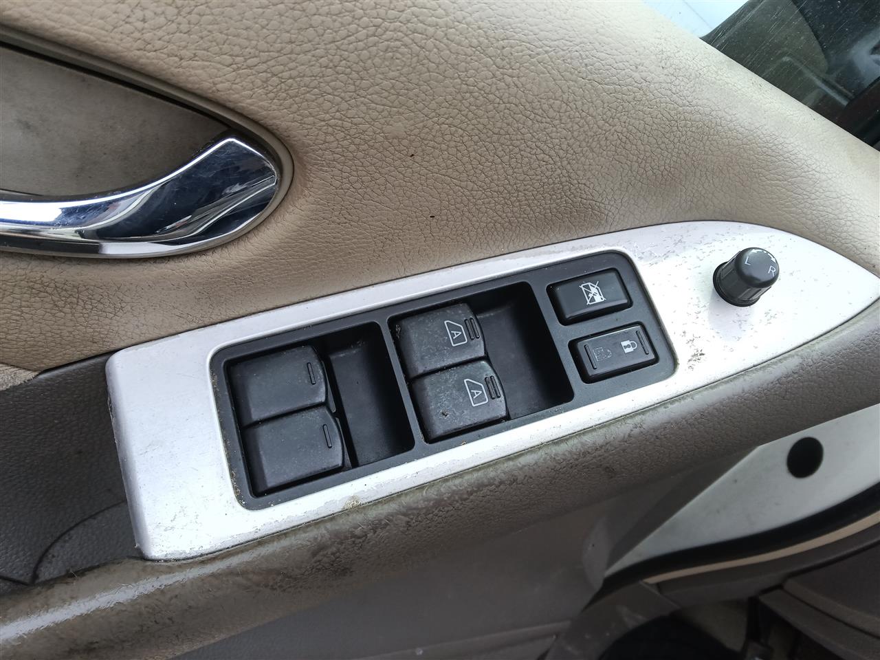 2009 thru 2014 Nissan Murano Driver Side Left Front Door Window Master Switch Driver s lock and