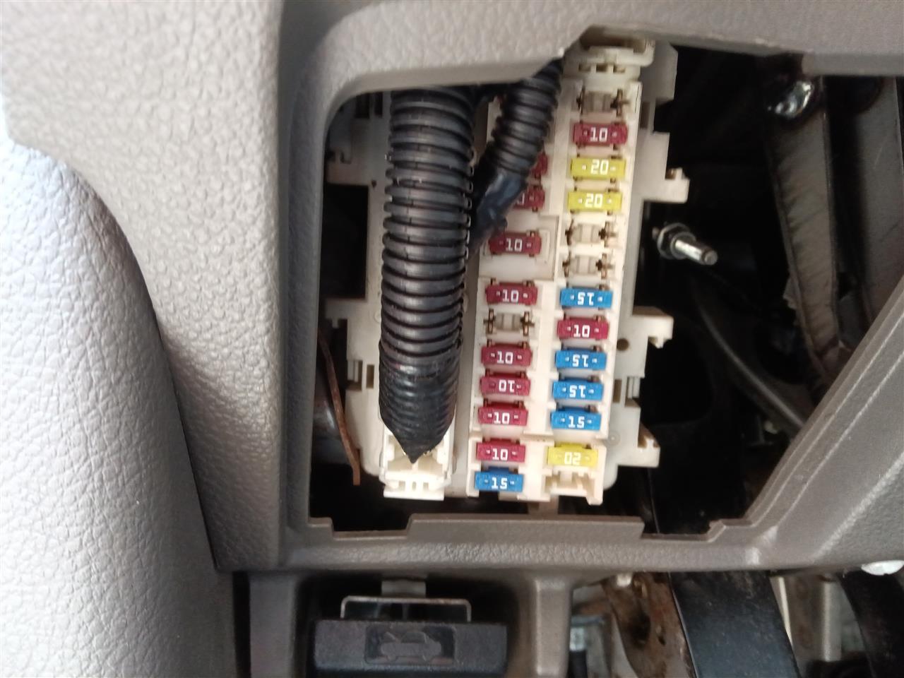 2009 Nissan Murano Cabin Interior Fuse Box Relay Panel