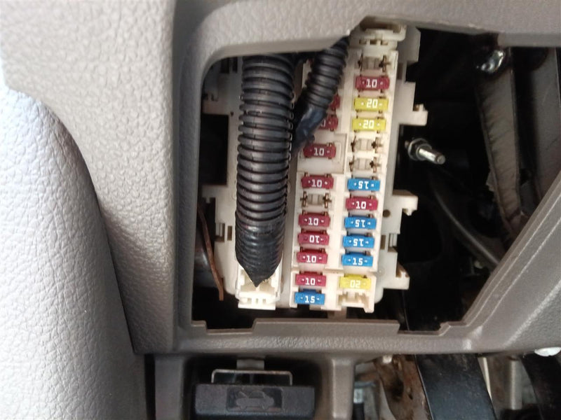 2009 Nissan Murano Cabin Interior Fuse Box Relay Panel