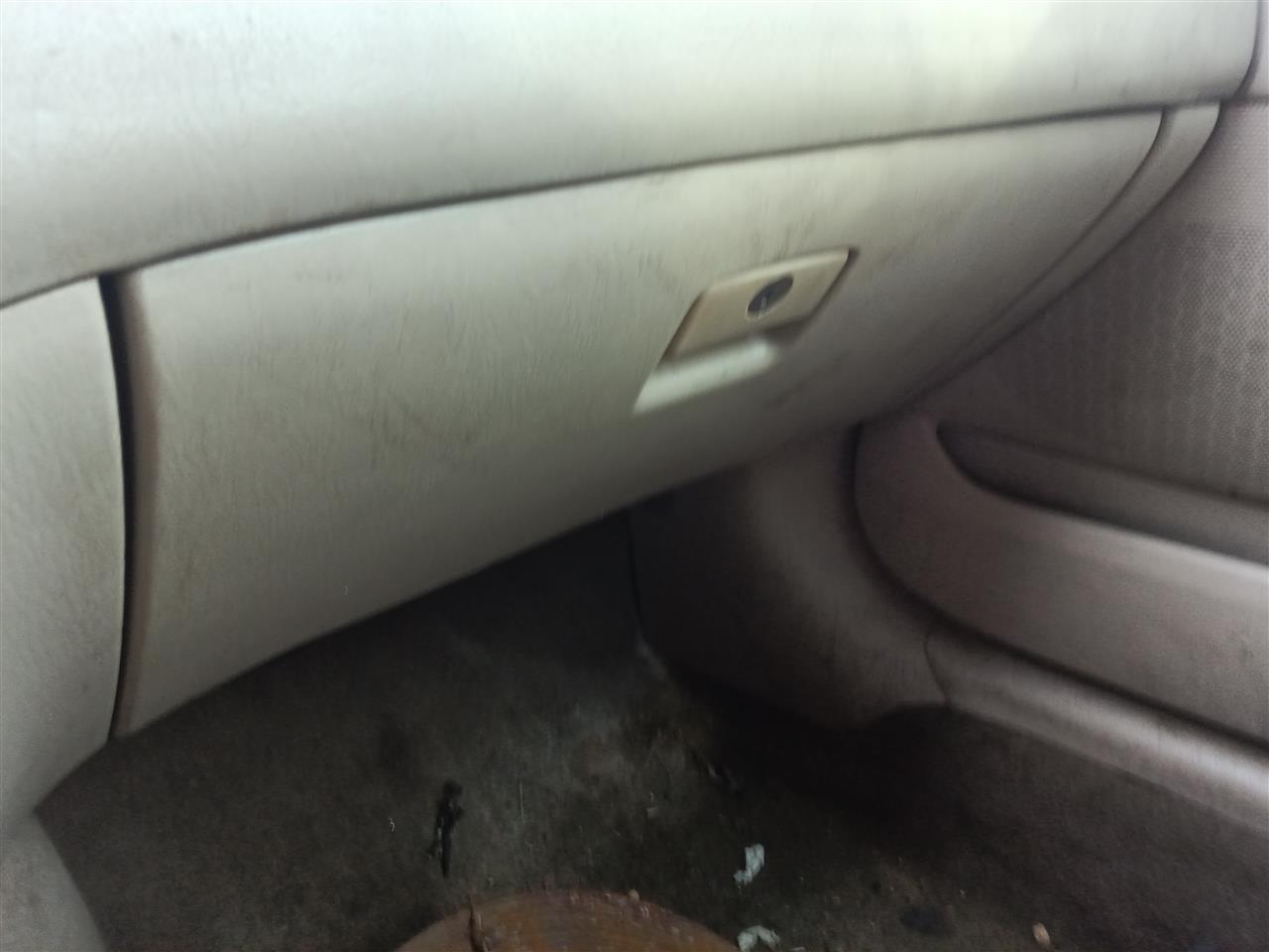 2006 Toyota Glove Box Compartment