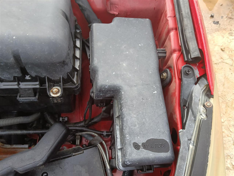 2004 2005 2006 Toyota Solara Engine Bay Fuse Box Relay Panel