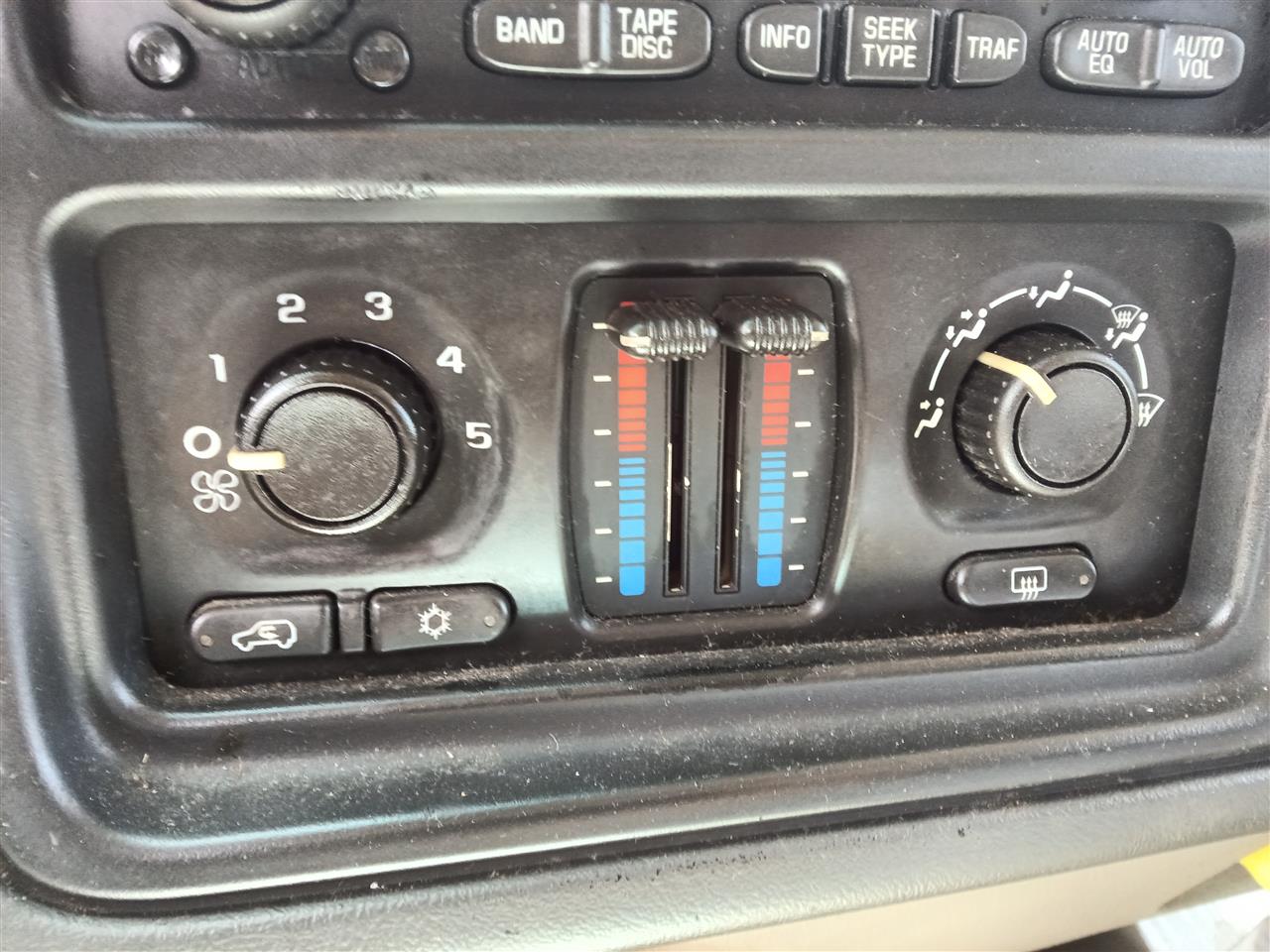 2003 2004 Chevrolet Avalanche 1500, Chevrolet Avalanche 2500, Chevrolet Silverado 1500, Chevrolet Silverado 2500 and 10 more