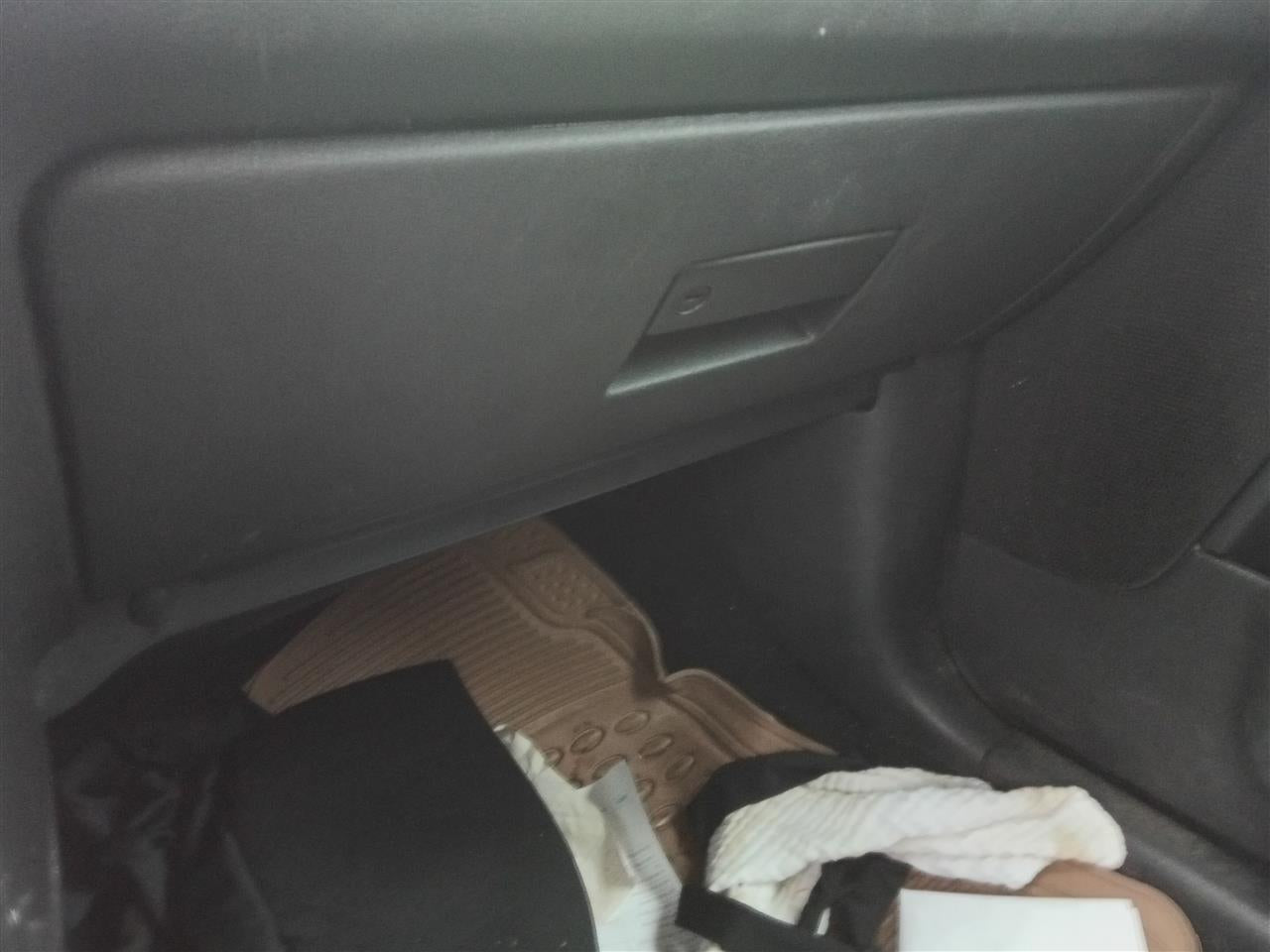 2008 Ford Taurus X Glove Box Compartment