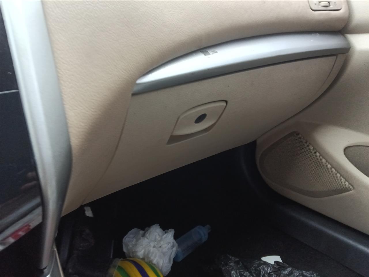 2015 Nissan Altima Glove Box Compartment