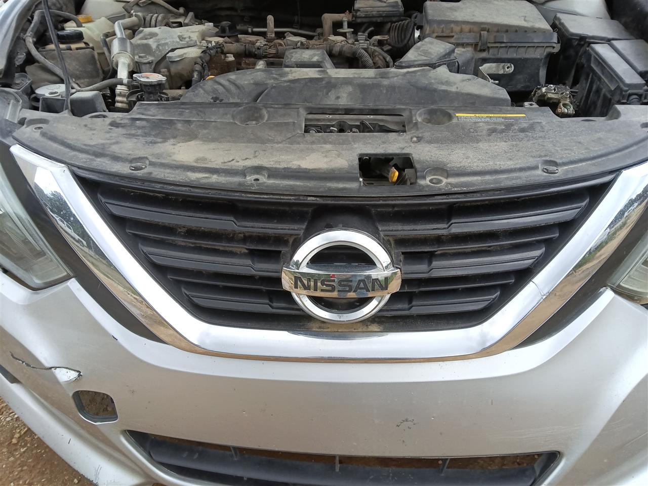 2016 2017 2018 Nissan Altima Grille upper
