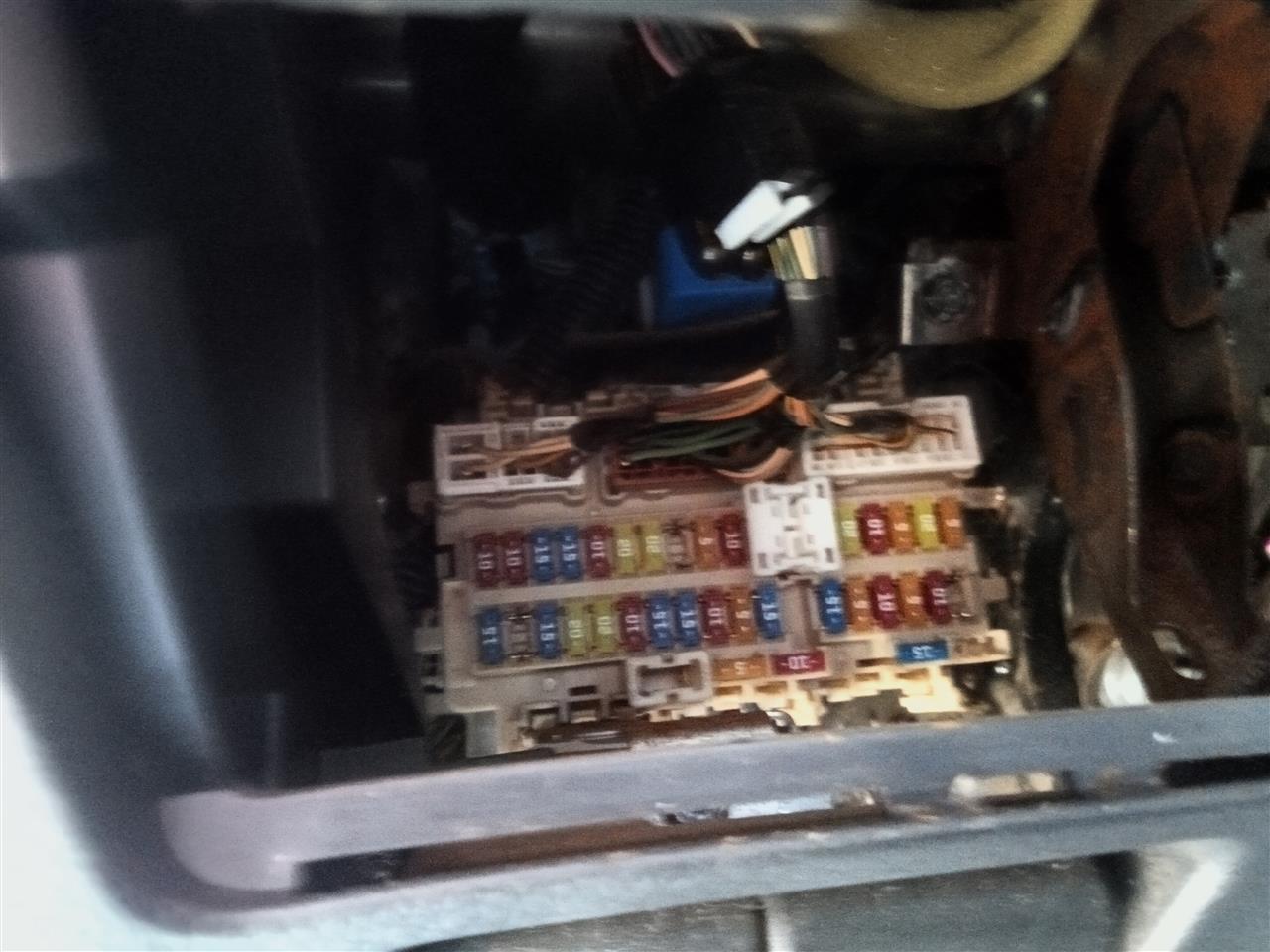 2017 Nissan Altima Cabin Interior Fuse Box Relay Panel