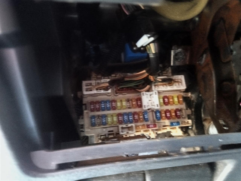 2017 Nissan Altima Cabin Interior Fuse Box Relay Panel