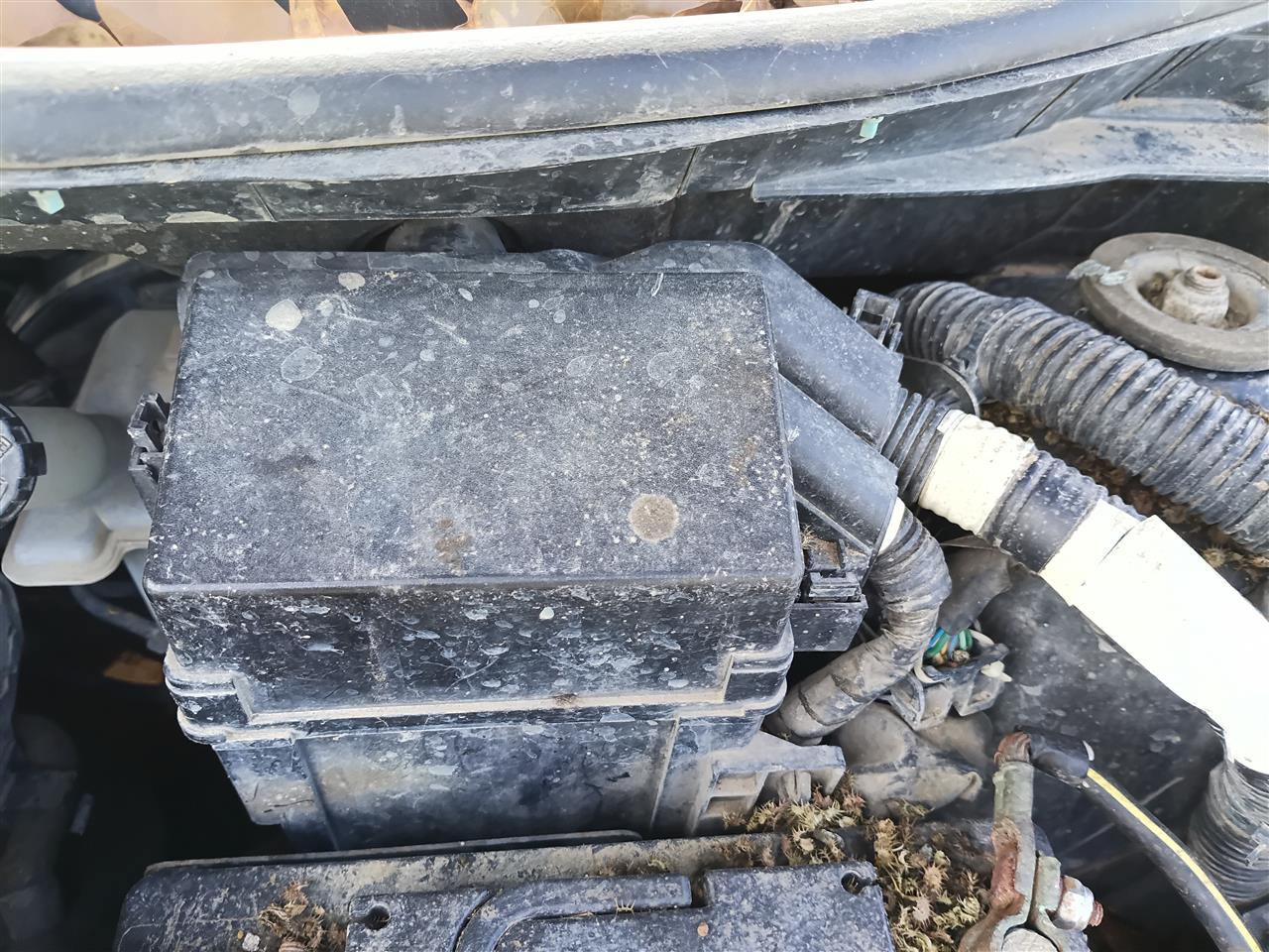 2012 Nissan Versa Engine Bay Fuse Box Relay Panel Sdn