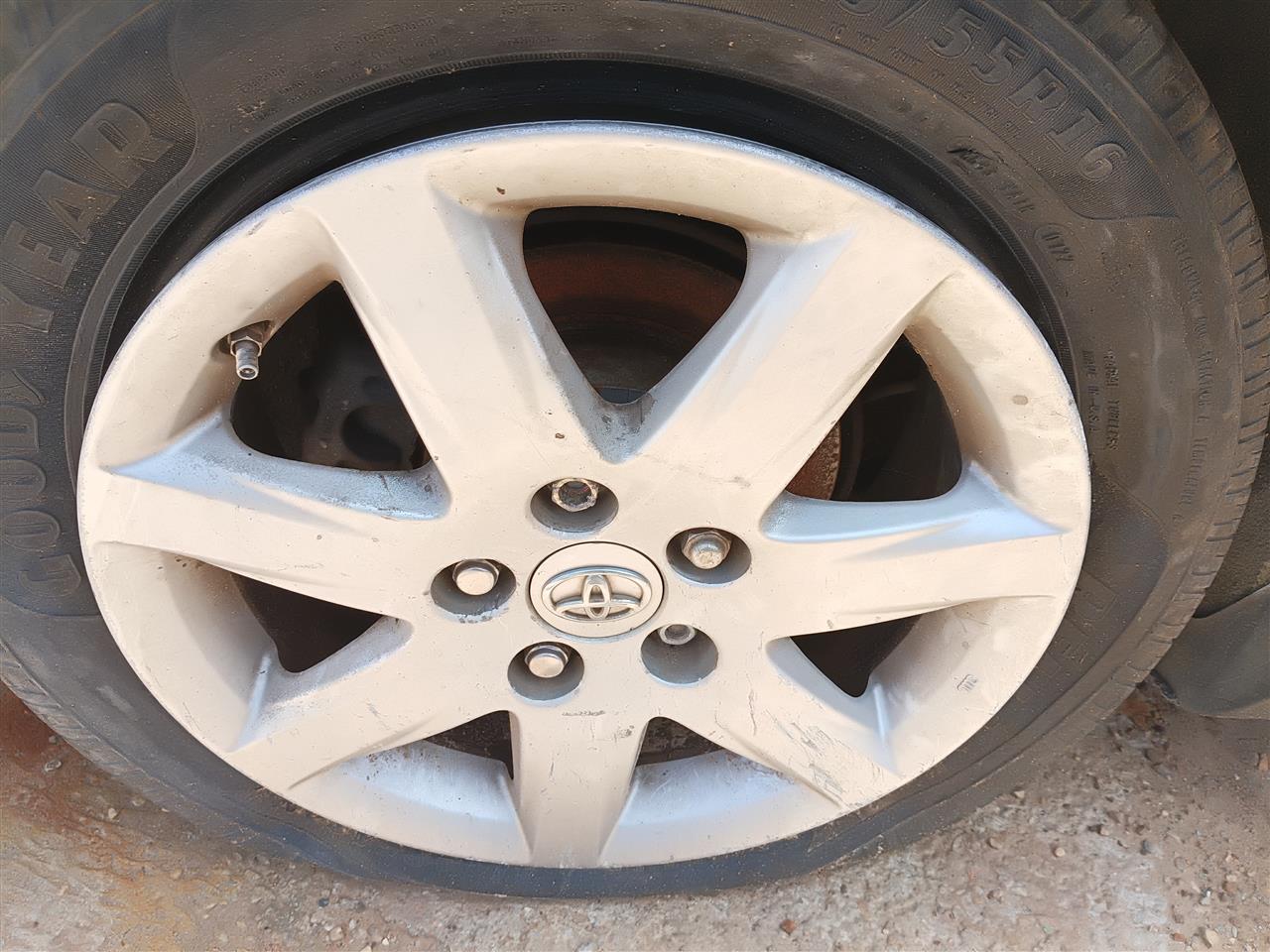 2005 thru 2012 Toyota Avalon Wheel Rim 16x6 1 2 alloy