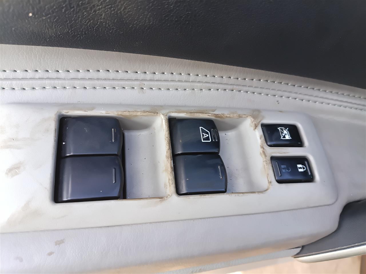 2011 thru 2015 Nissan Rogue Driver Side Left Front Door Window Master Switch Driver s lock and