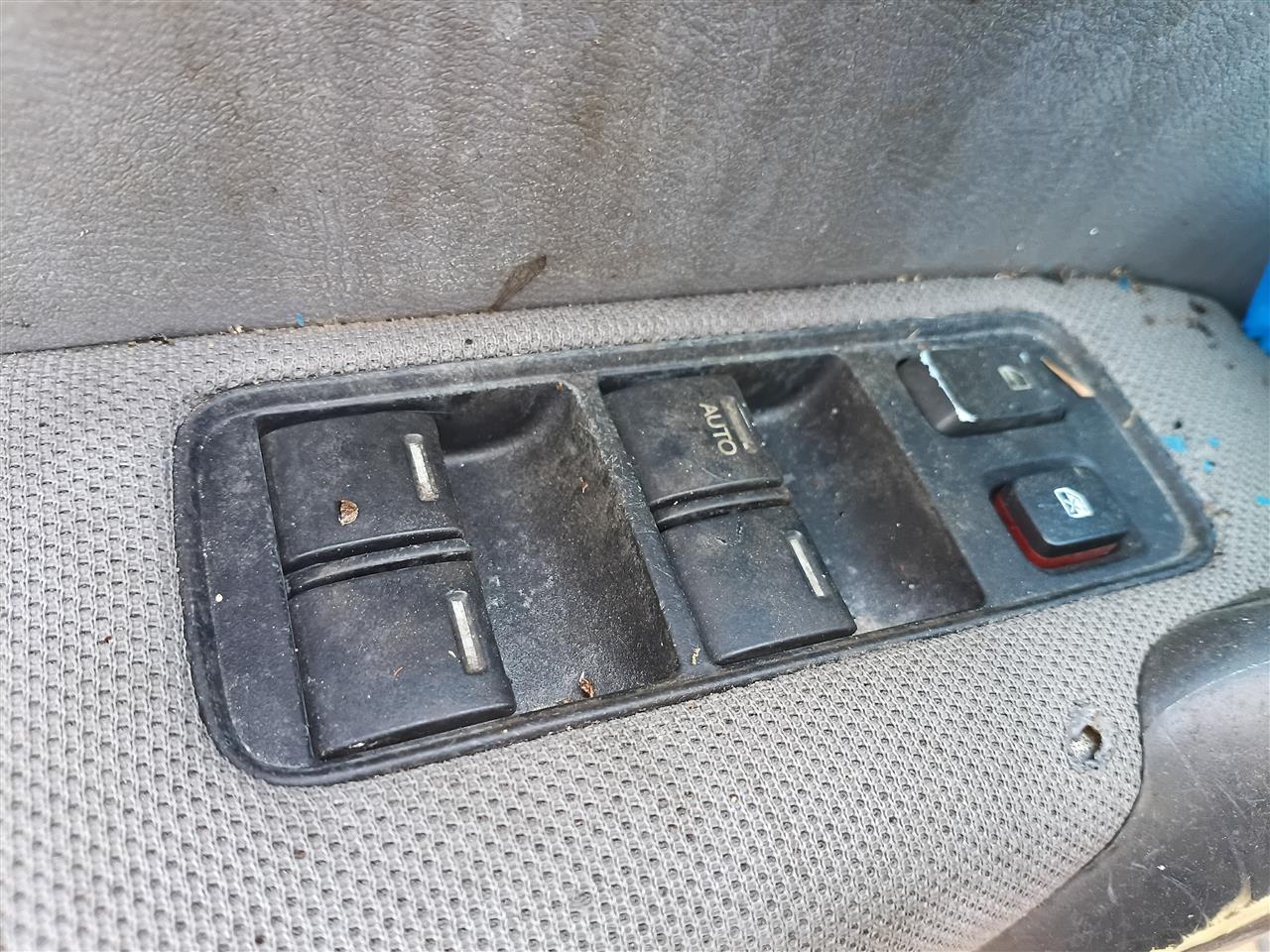 2007 2008 2009 Honda CR V Driver Side Left Front Door Window Master Switch Driver s